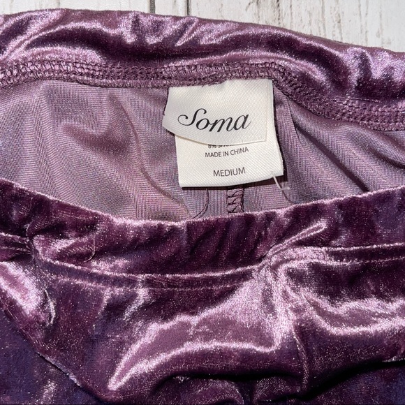 Soma NWOT Velour Pajama shorts Medium - Picture 2 of 4